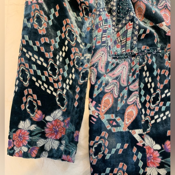 Johnny Was unstructured embossed velour blazer - Picture 5 of 8